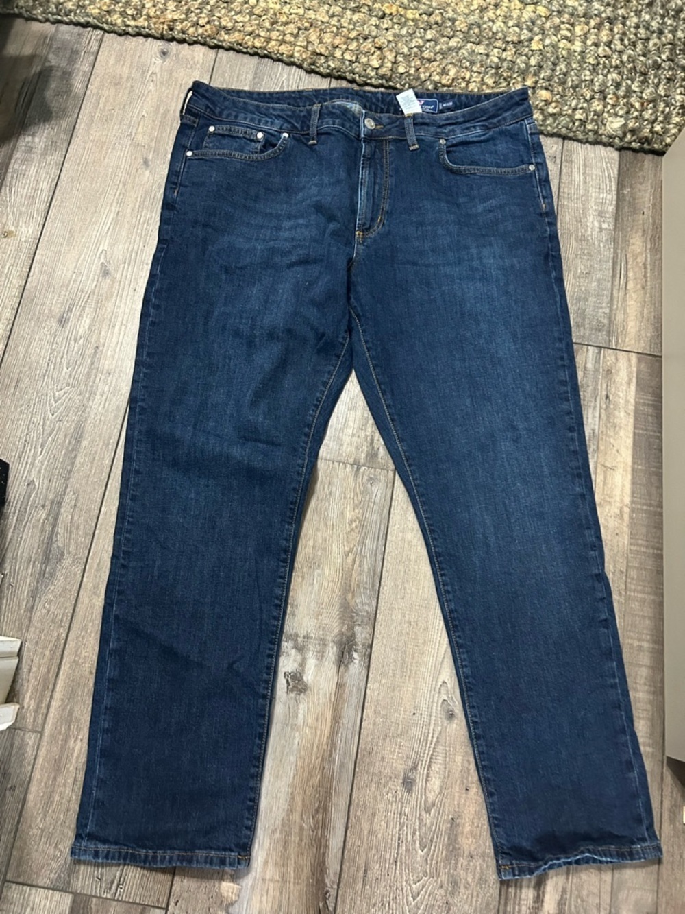 Vineyard Vines Men's Dark Blue Relaxed Jeans 40x30